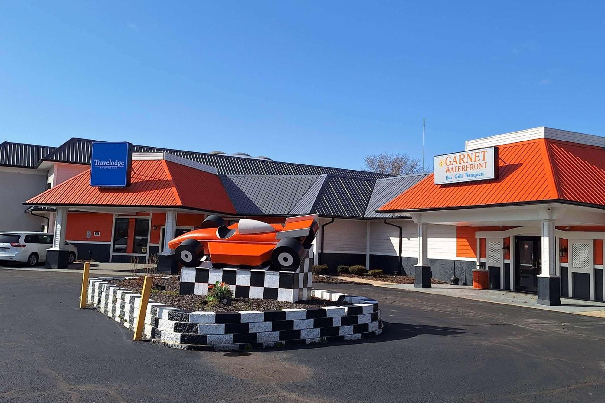 Travelodge By Wyndham Indianapolis Speedway Экстерьер фото